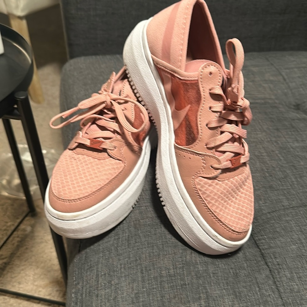 Super cute Nikes! Bought 8 months ago only worn twice
